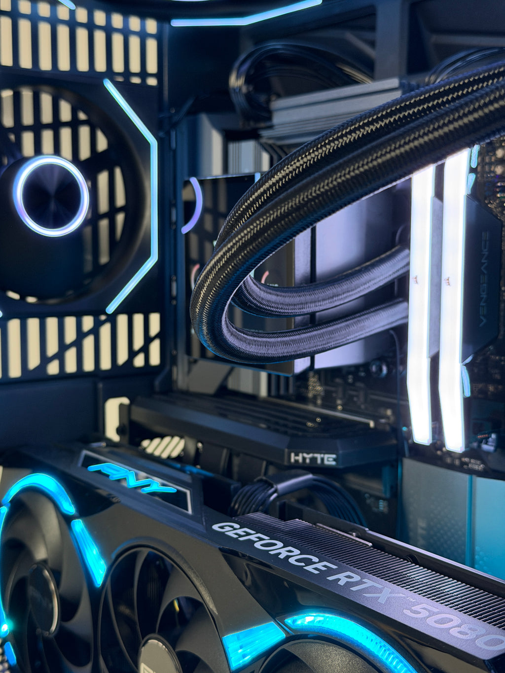Infinite Elite (5080 + 9800X3D + 48GB)