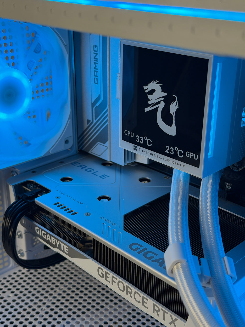 Eagle Ice Prime (5060 TI 16GB + 7600X + 32GB)