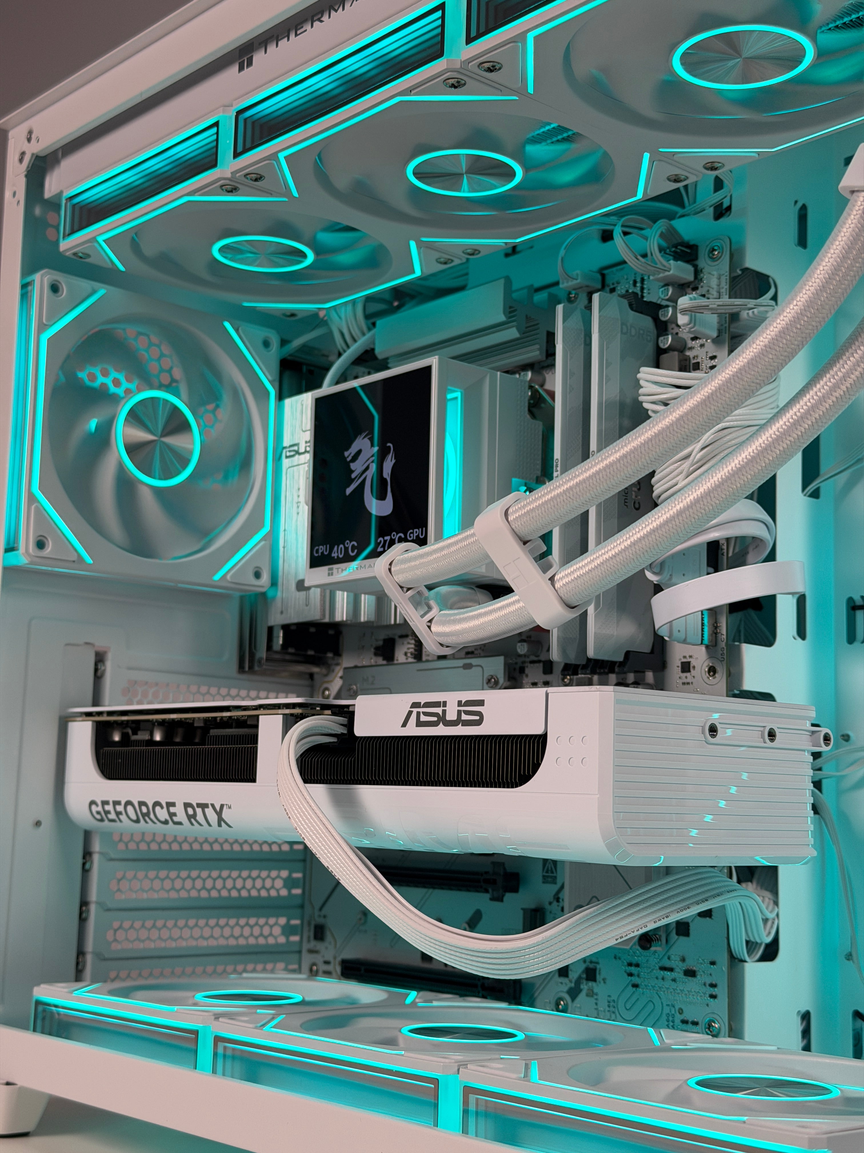 Hyper Ice Pro (5070 + 7800X3D + 32GB)