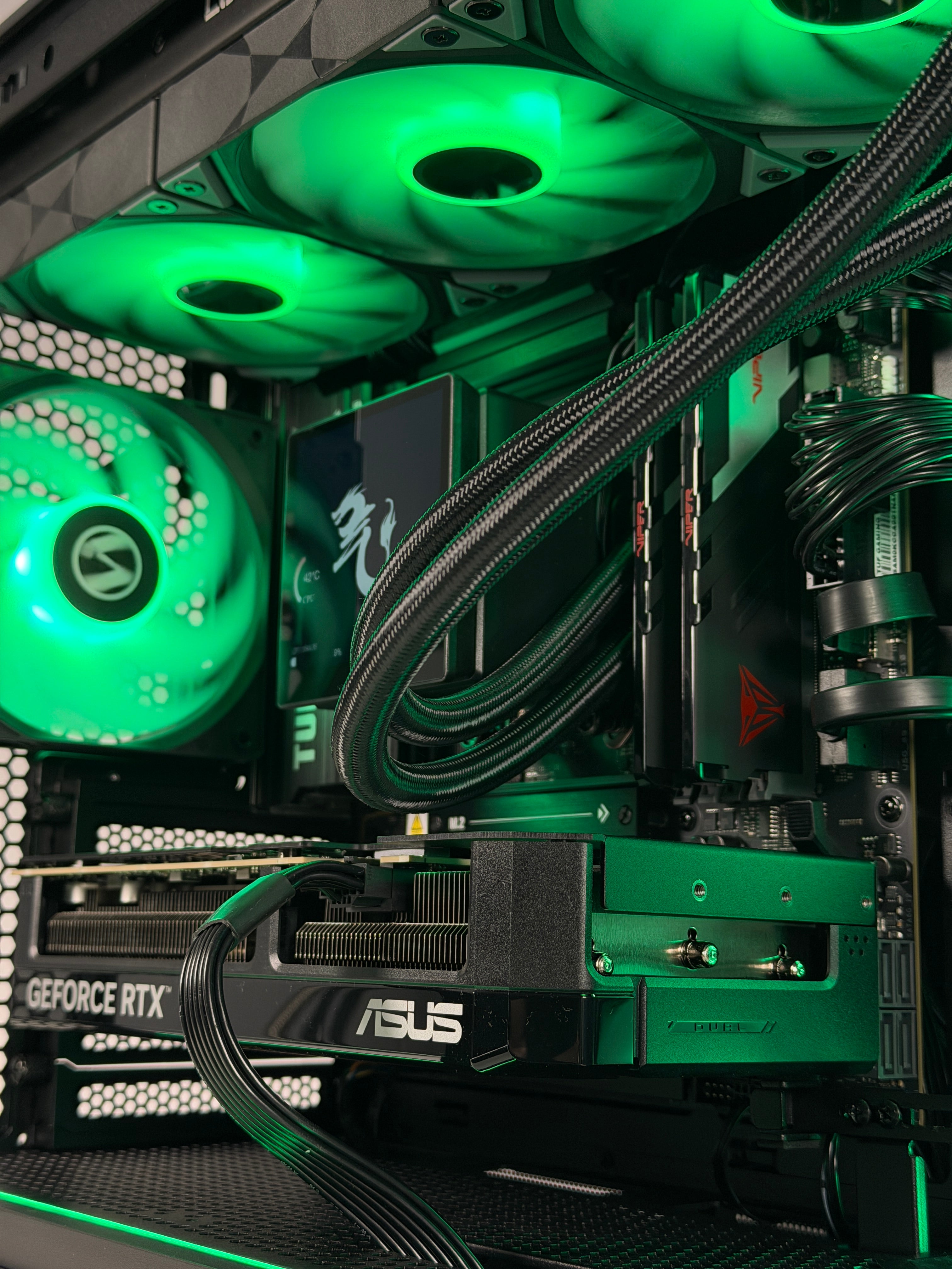 Vector Pro (5070 + 7700X + 32GB) Gaming PC