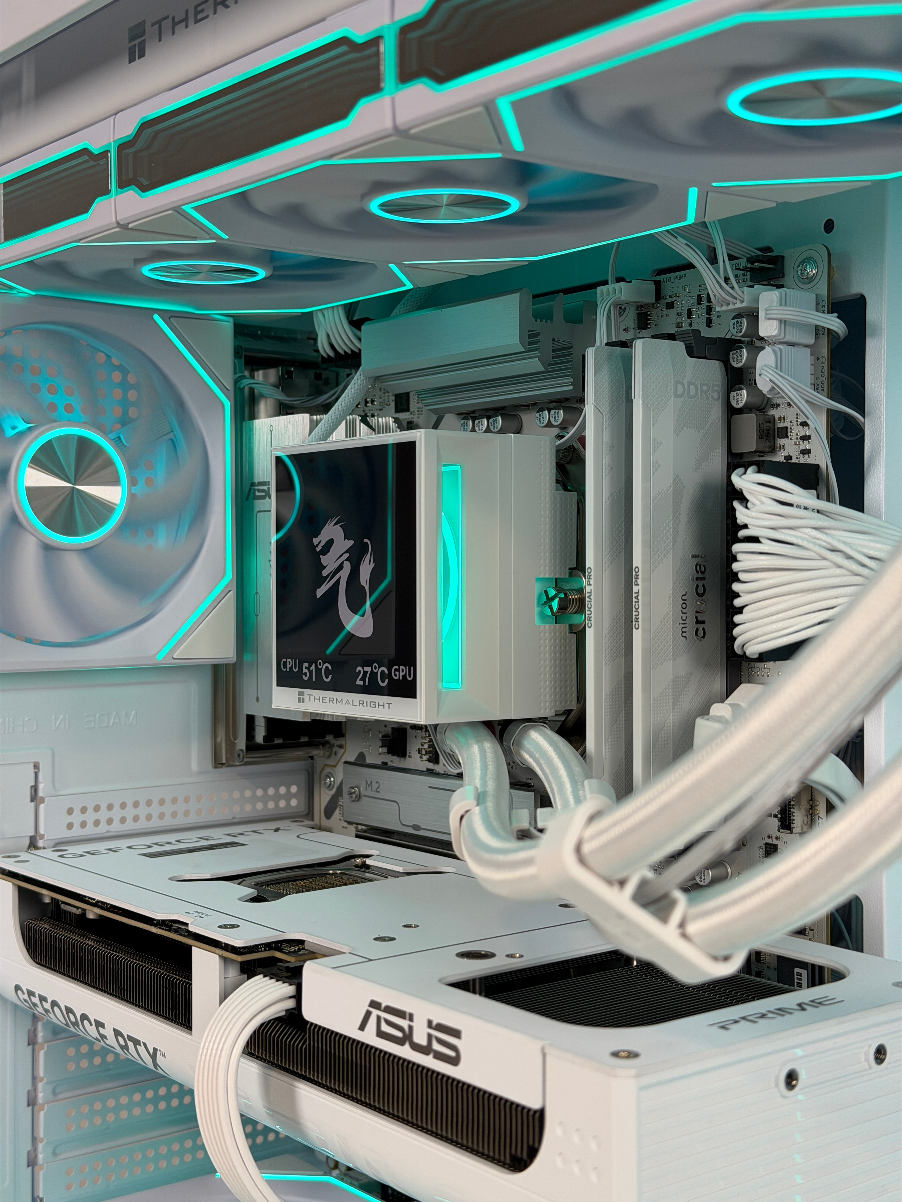 Hyper Ice Pro (5070 + 7800X3D + 32GB) Gaming PC