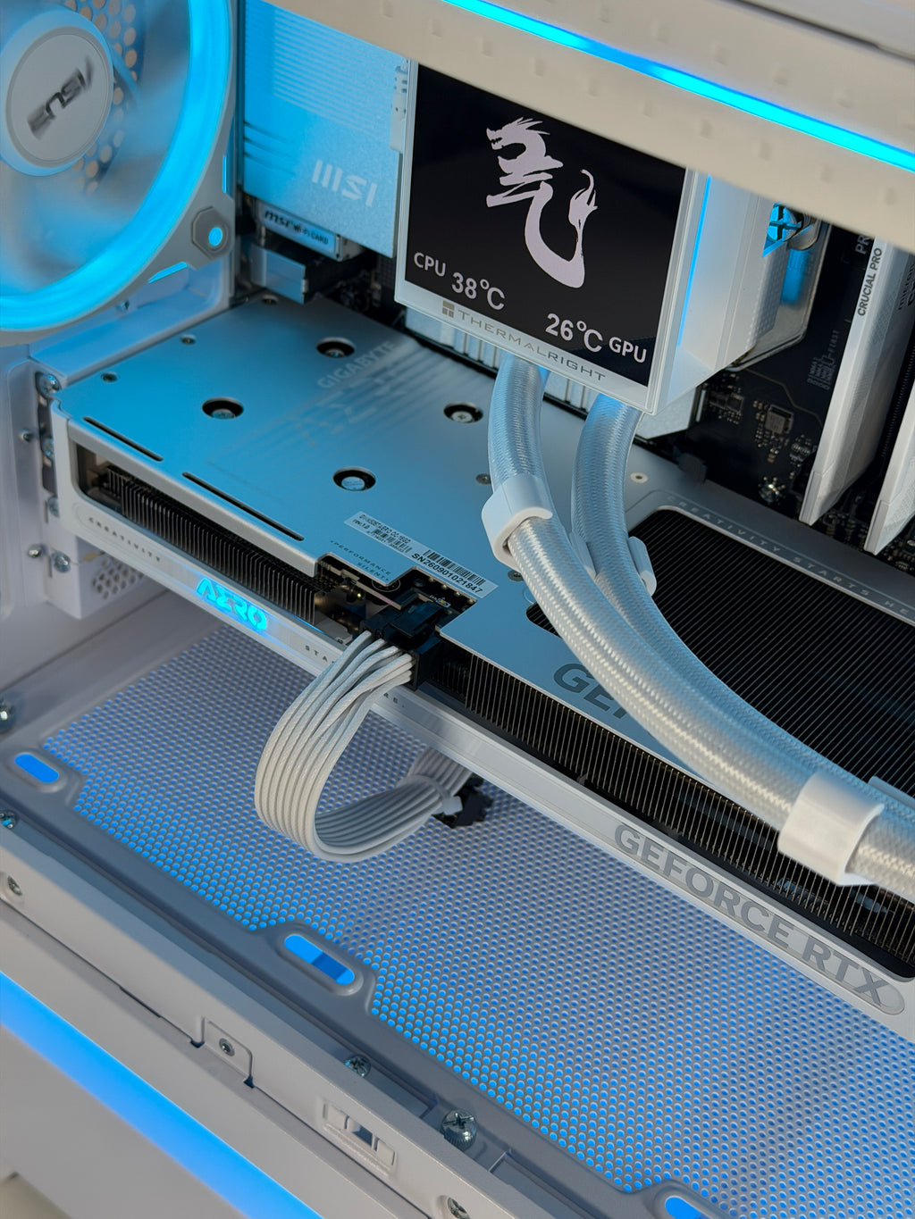 Crystal Ice Pro (5060 TI 16GB + 9700x + 32GB)
