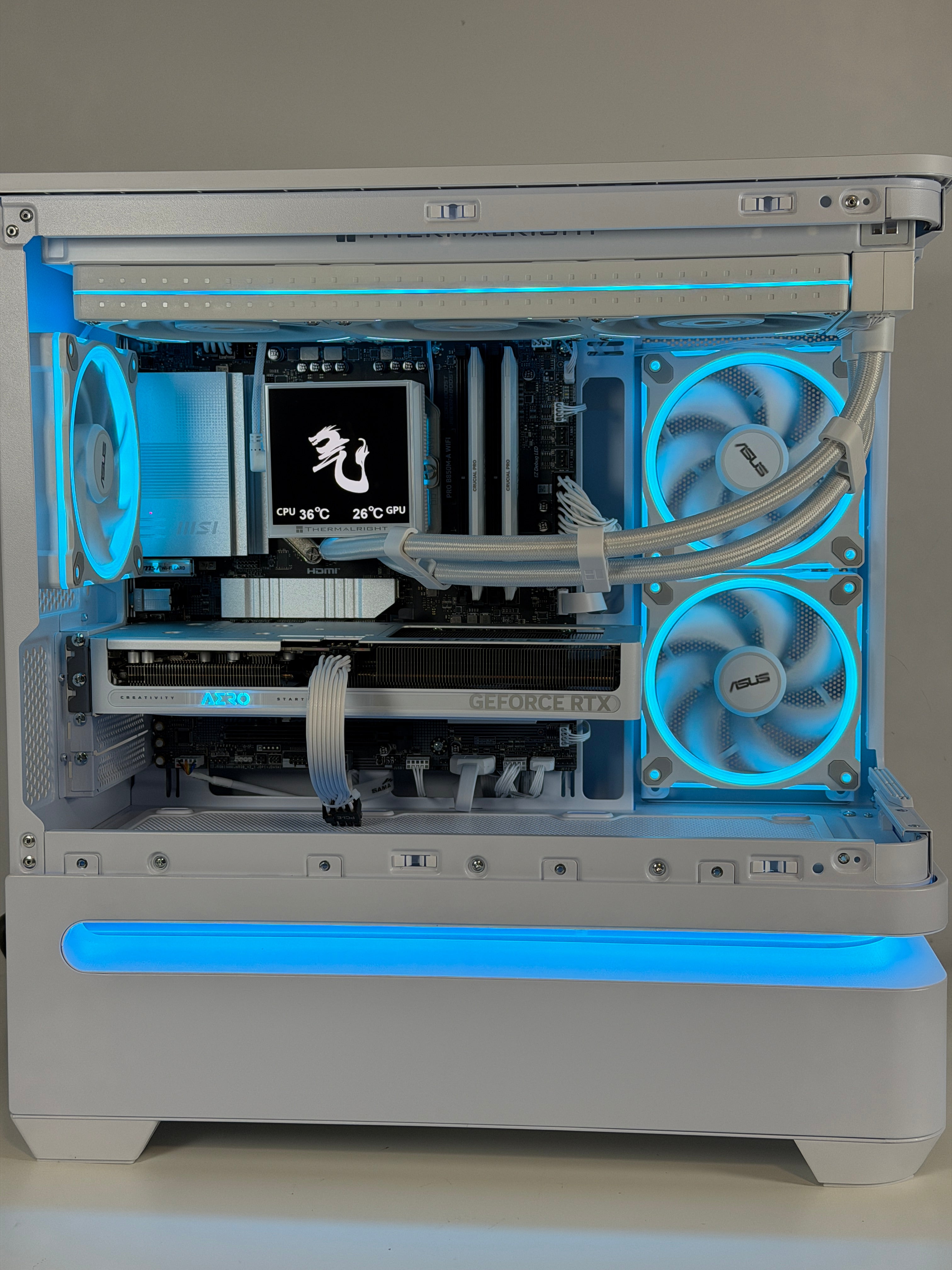 Crystal Ice Pro (5060 TI 16GB + 9700x + 32GB)
