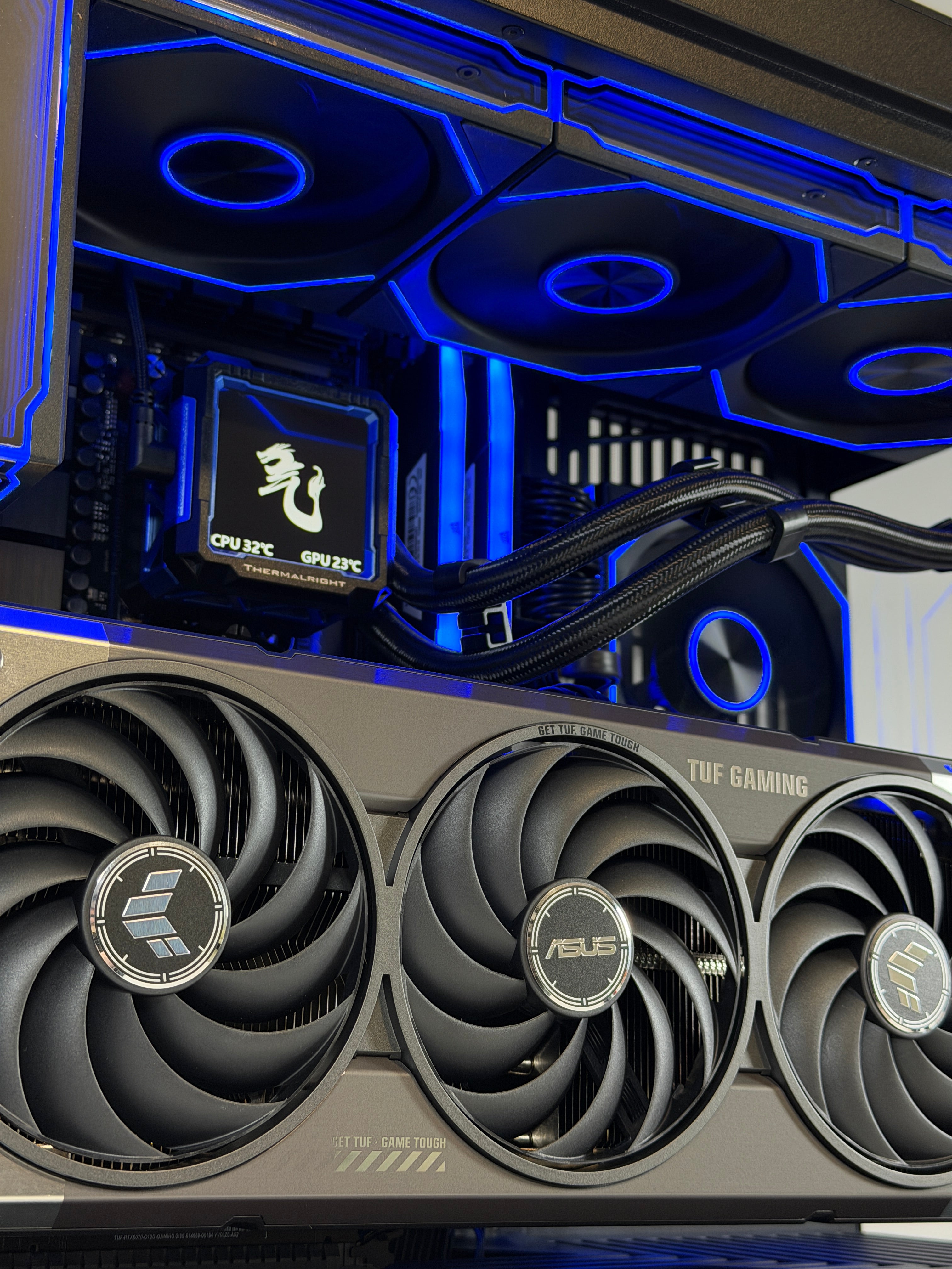 Y40 Pro (5070 + 9700X + 32GB) Gaming PC